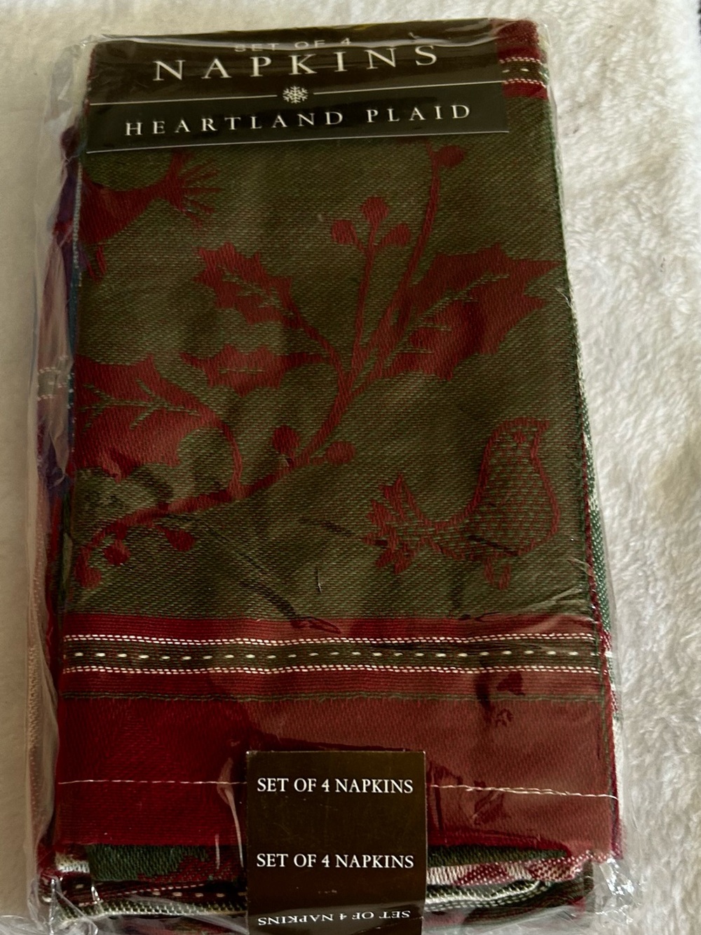 Heartland Plaid Holiday Napkin’s New in package Set of 4